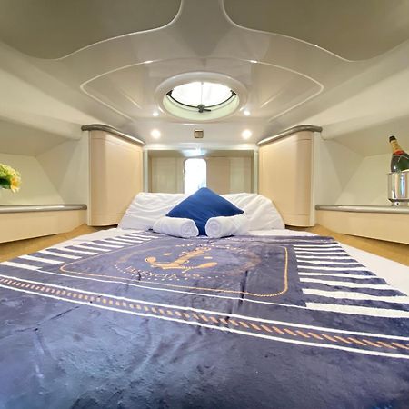 The Valencia Yacht Experience Hotell Eksteriør bilde