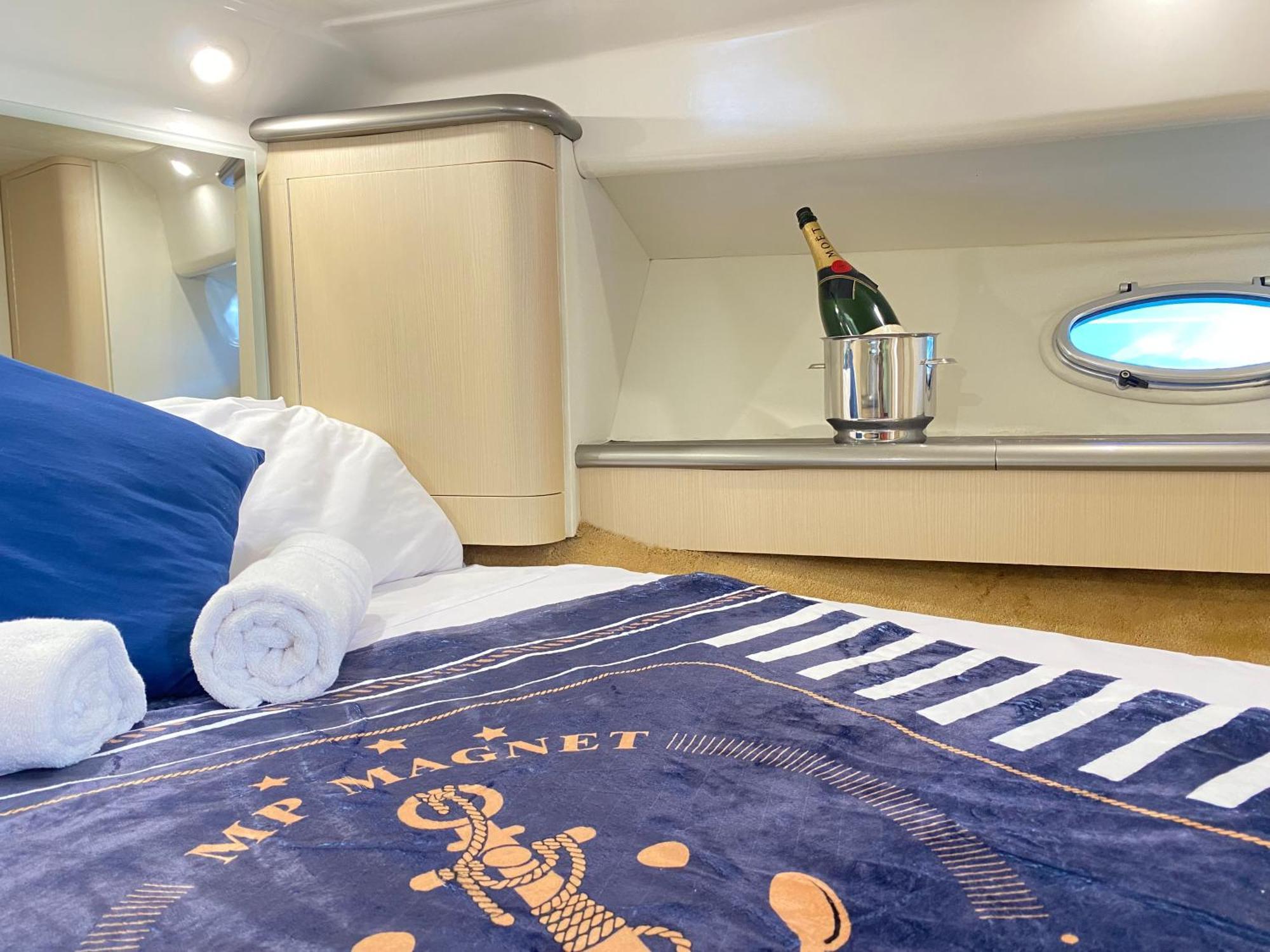 The Valencia Yacht Experience Hotell Eksteriør bilde